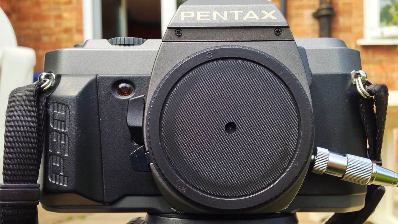 How to make a pinhole camera. Image: Neil Oseman.