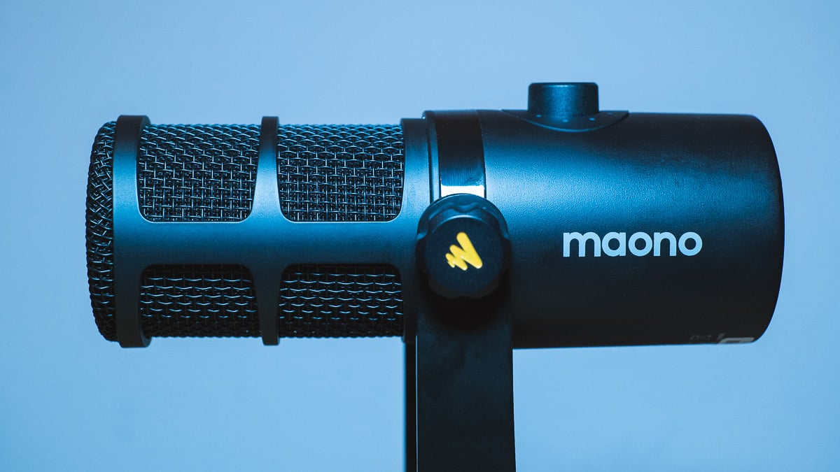 The Maono PD400X dynamic USB/XLR mic